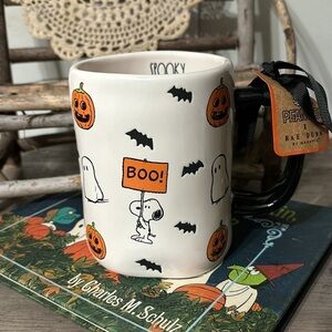 NWT RAE DUNN X PEANUTS SNOOPY BOO GHOSTS & BATS HALLOWEEN MUG